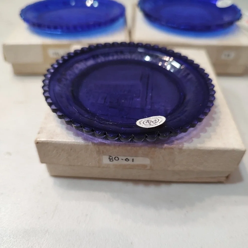 Fairpoint Glass Cobalt Blue Souvenir Plates Nantucket NH Set of 3 1981 Scalloped